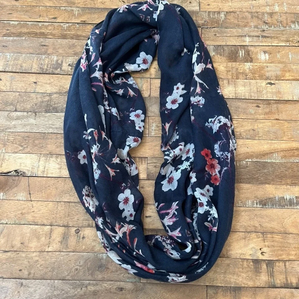 H&M Infinity Tube Scarf Dark Blue Floral Pink and White Blossoms